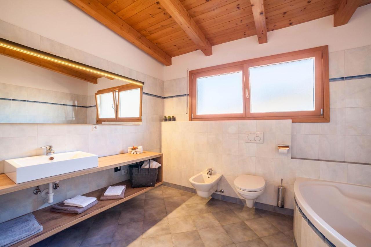 Oberegghof Ferienwohnung Hahnenkamm Riffian Exterior foto